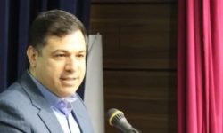 میزهای خدمت برای حل مشکلات مردم تشکیل می شود