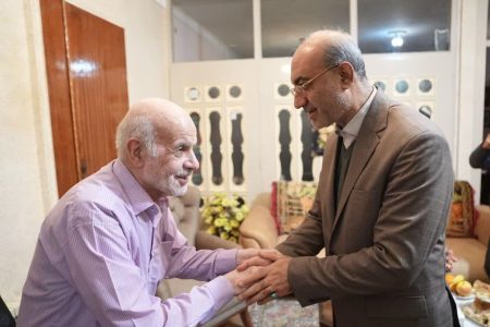 عیادت استاندار کرمانشاه از خیر پیشکسوت مدرسه‌ساز