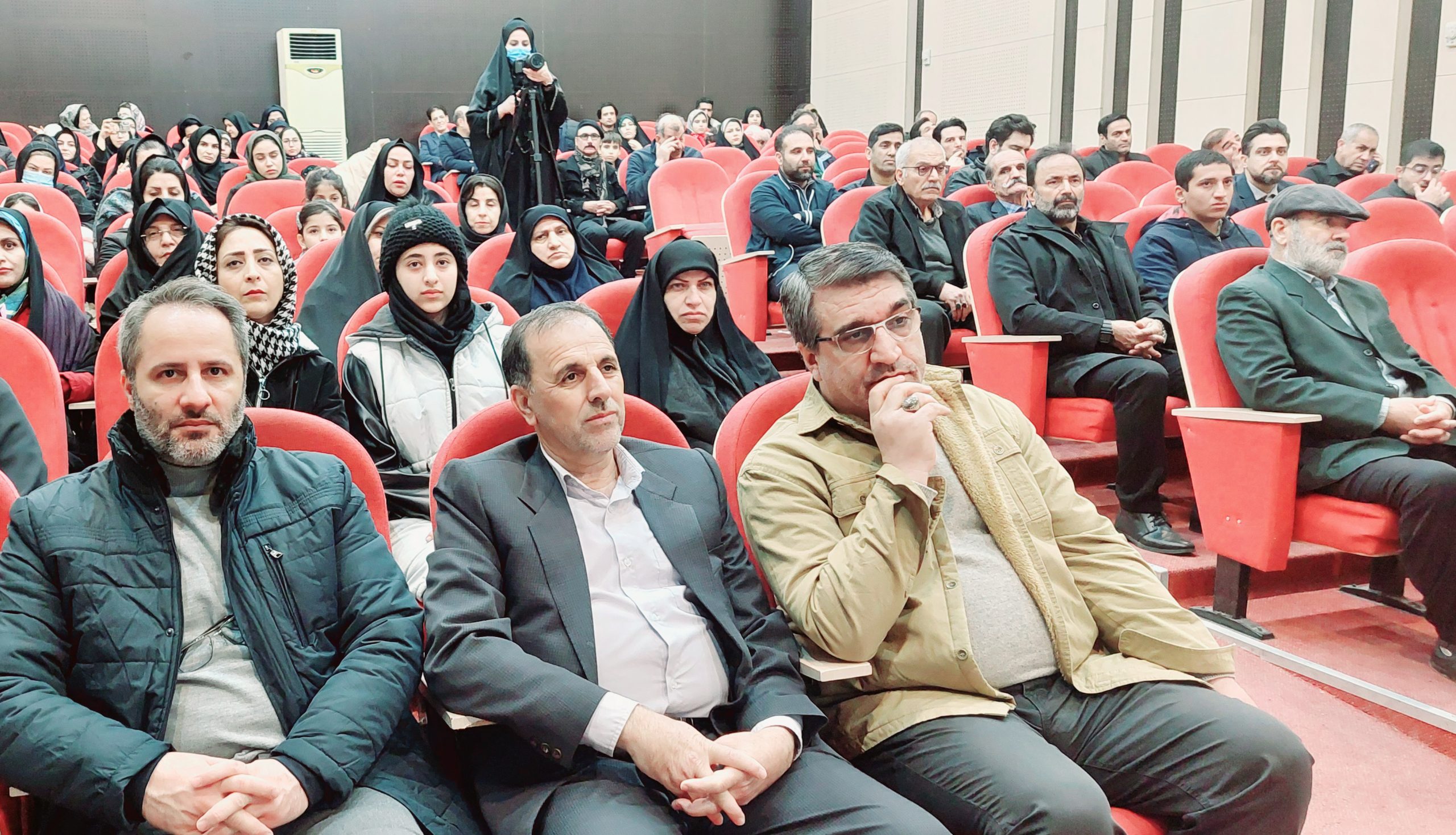 هنر، موثرترین ابزار ترویج فرهنگ ایثار و شهادت است 