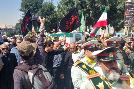 پیکر مطهر شهید استوار یکم “نیما ایزدی آرا” در کرمانشاه تشییع شد