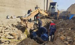 همزمان عملیات تعویض شیر فلکه خروجی و شست‌وشوی مخزن ۵۰۰۰ مترمکعبی سنقر 