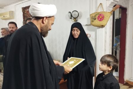 دیدار مسئول نمایندگی ولی فقیه در سپاه نبی‌اکرم(ص) استان کرمانشاه با خانواده شهدای جنگ رمضان
