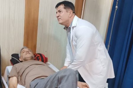 ارائه خدمات بهداشتی درمانی به زائران اربعین در مرکز خدمات جامع سلامت شبانه‌روزی بیستون
