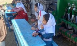 شبکه آب روستای «سنگ‌کرمو» گیلان‌غرب ترمیم شد/رفع مشکل تأمین آب مدارس میرمیراب